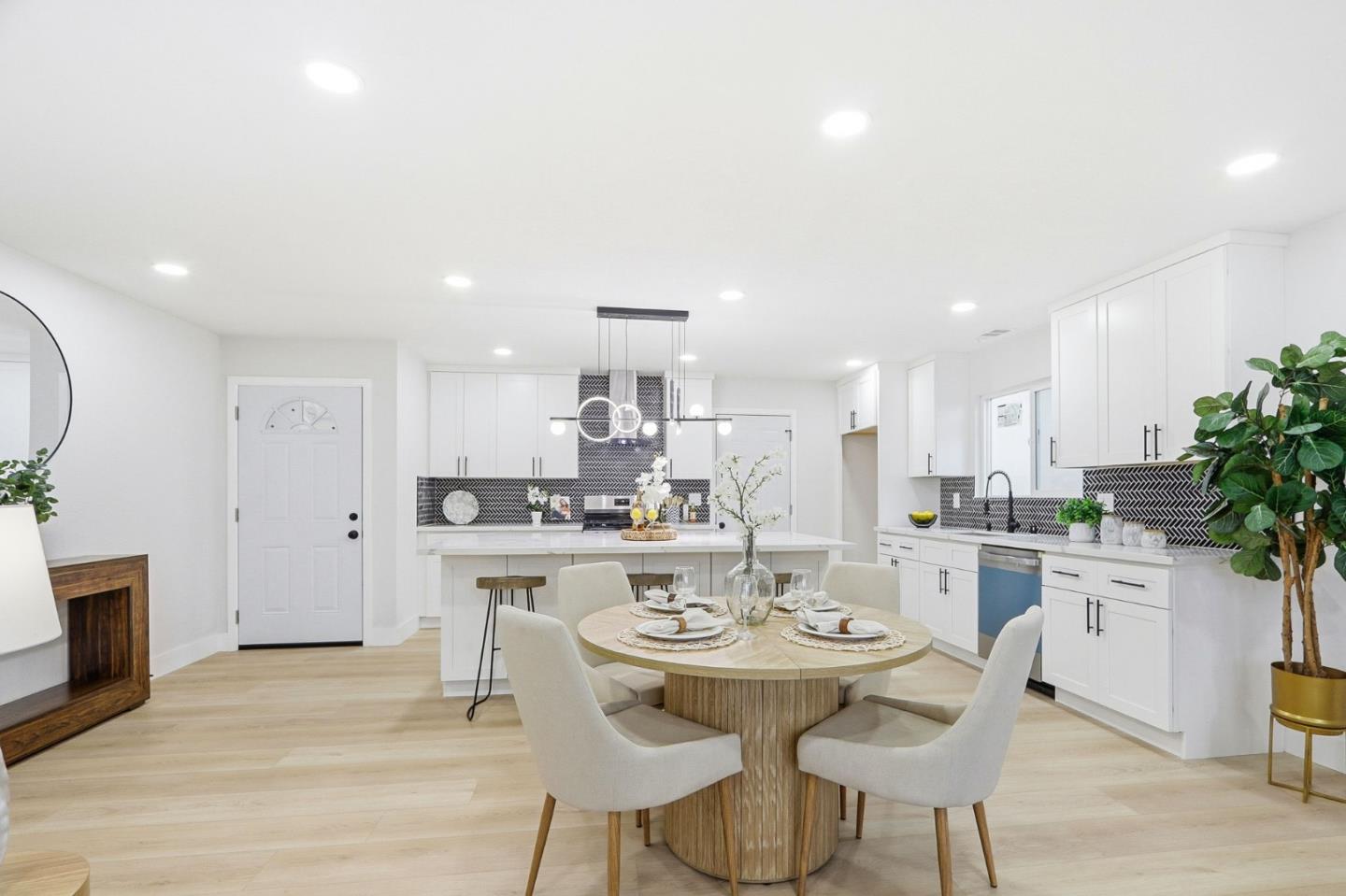 Detail Gallery Image 17 of 39 For 817 Baird Ave, Santa Clara,  CA 95054 - 3 Beds | 2 Baths