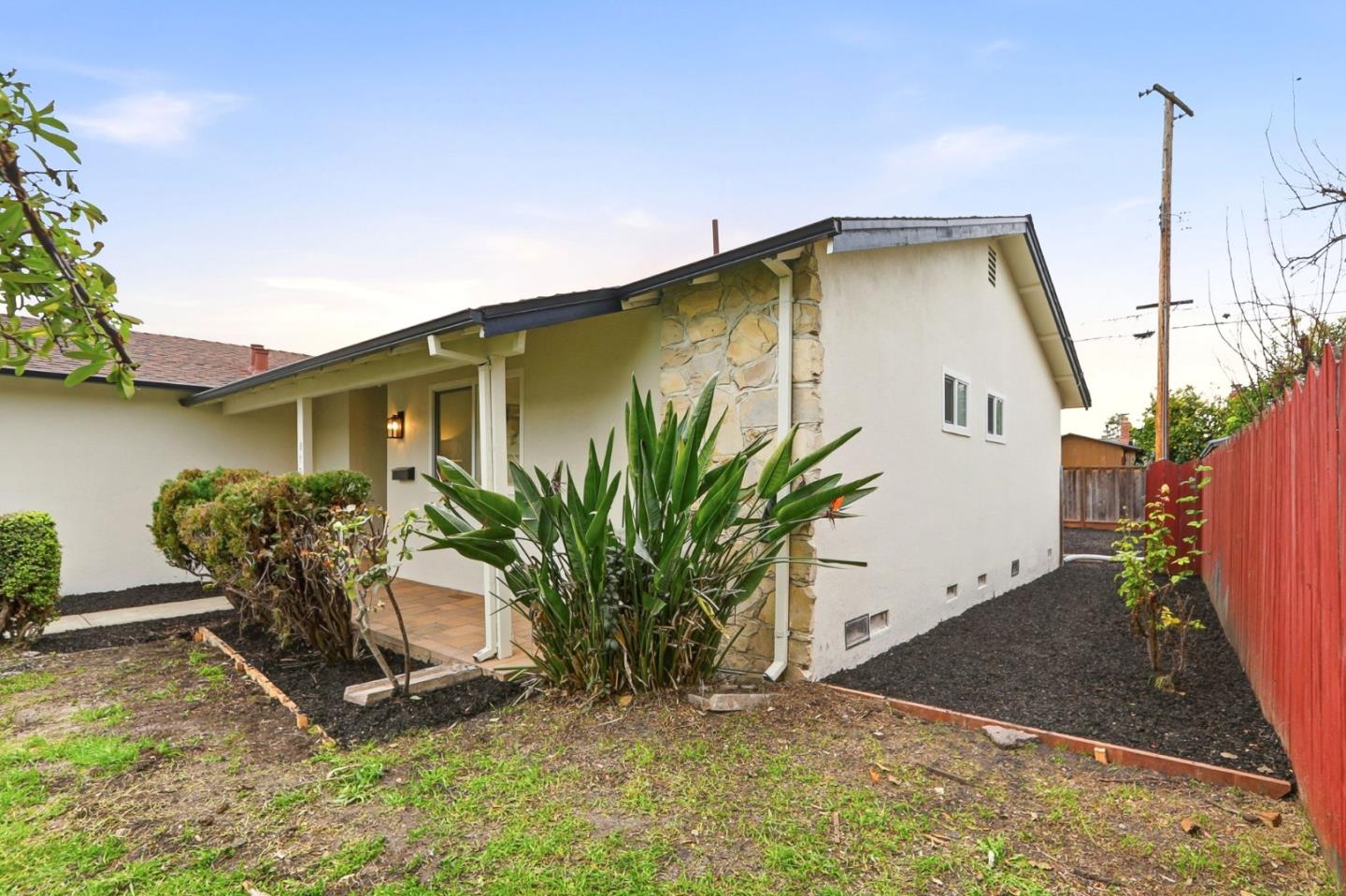 Detail Gallery Image 33 of 39 For 817 Baird Ave, Santa Clara,  CA 95054 - 3 Beds | 2 Baths