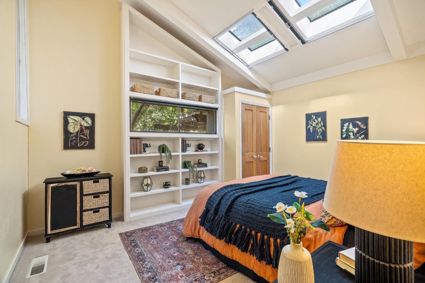 Detail Gallery Image 28 of 58 For 2222 Ocean Street Ext, Santa Cruz,  CA 95060 - 4 Beds | 3 Baths