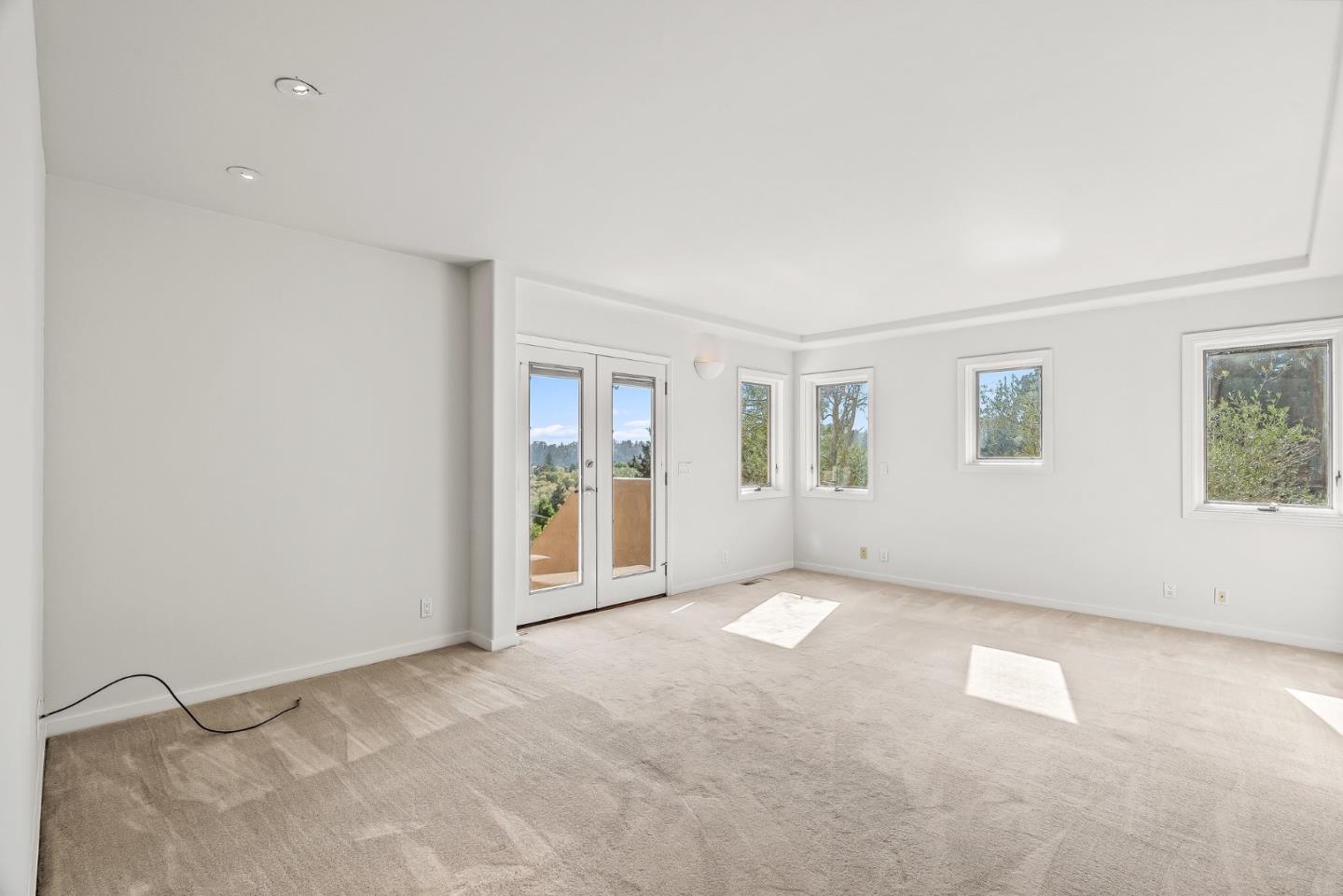 Detail Gallery Image 30 of 58 For 2222 Ocean Street Ext, Santa Cruz,  CA 95060 - 4 Beds | 3 Baths