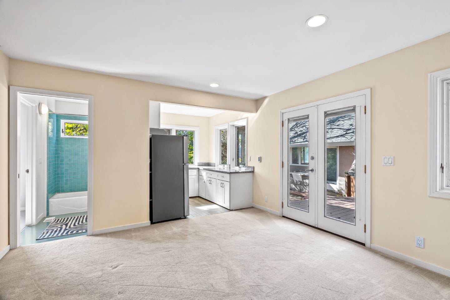 Detail Gallery Image 37 of 58 For 2222 Ocean Street Ext, Santa Cruz,  CA 95060 - 4 Beds | 3 Baths