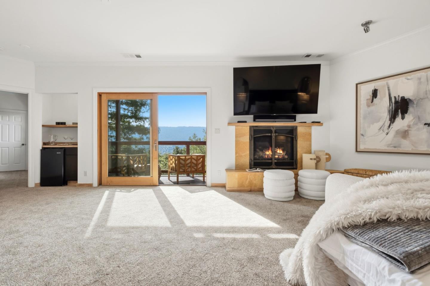 Detail Gallery Image 17 of 40 For 711 W California Way, Redwood City,  CA 94062 - 3 Beds | 3/1 Baths