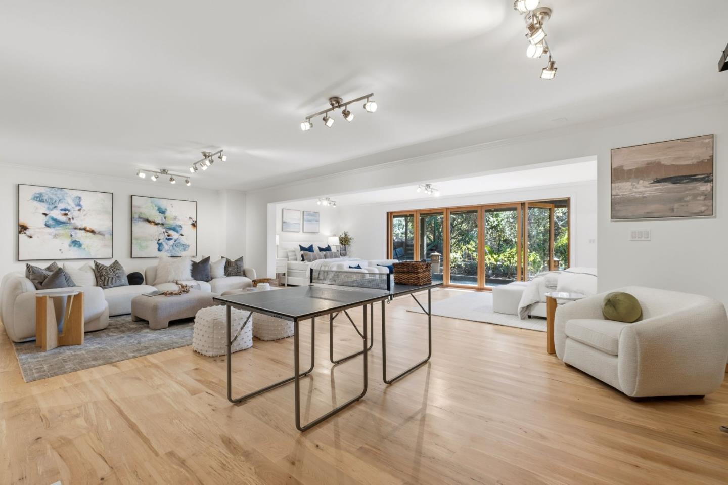 Detail Gallery Image 27 of 40 For 711 W California Way, Redwood City,  CA 94062 - 3 Beds | 3/1 Baths