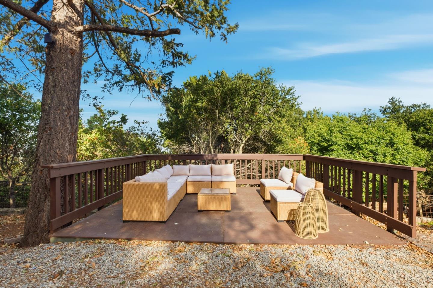 Detail Gallery Image 39 of 40 For 711 W California Way, Redwood City,  CA 94062 - 3 Beds | 3/1 Baths