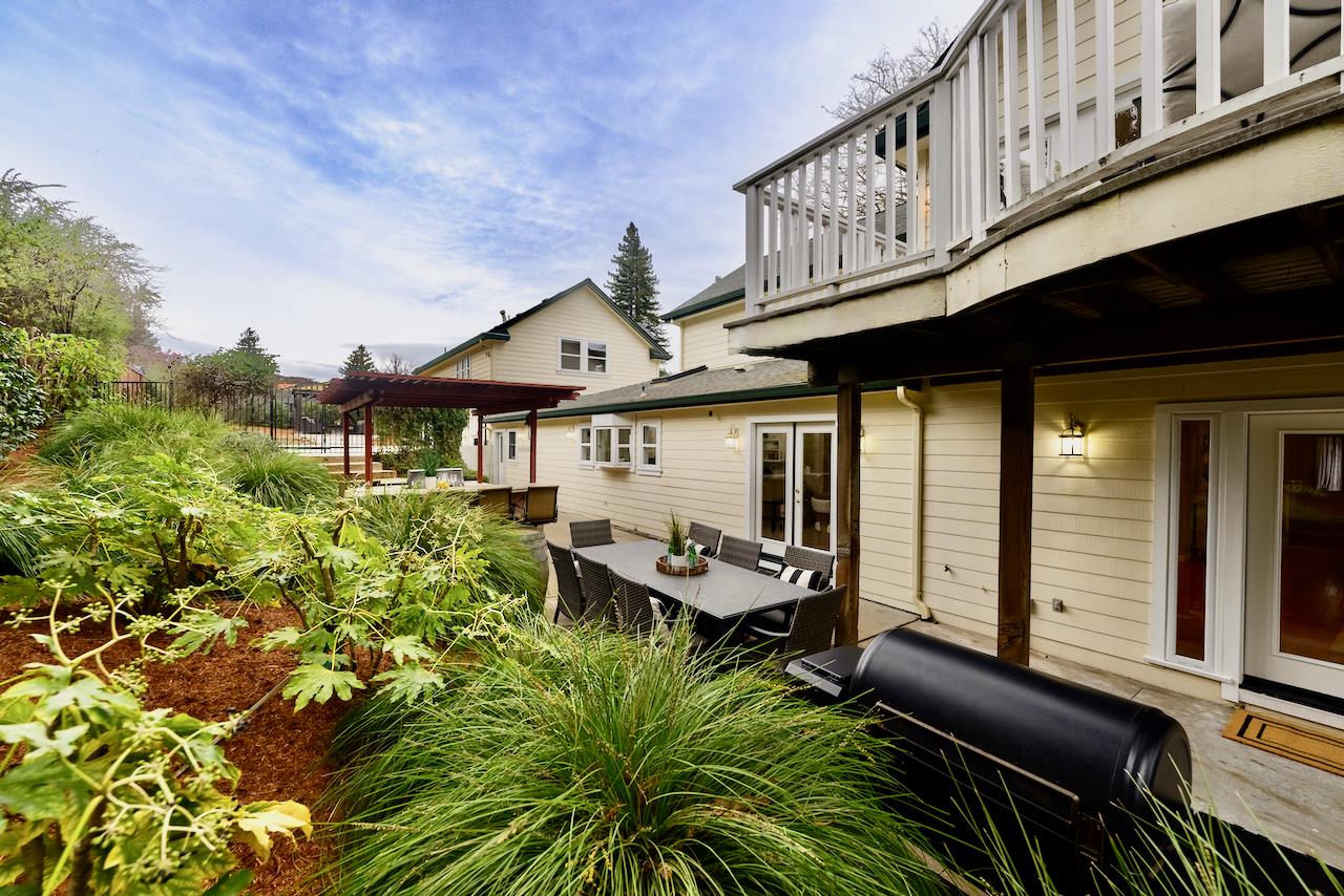 Detail Gallery Image 16 of 185 For 6329 Cooper St, Felton,  CA 95018 - 6 Beds | 3/1 Baths