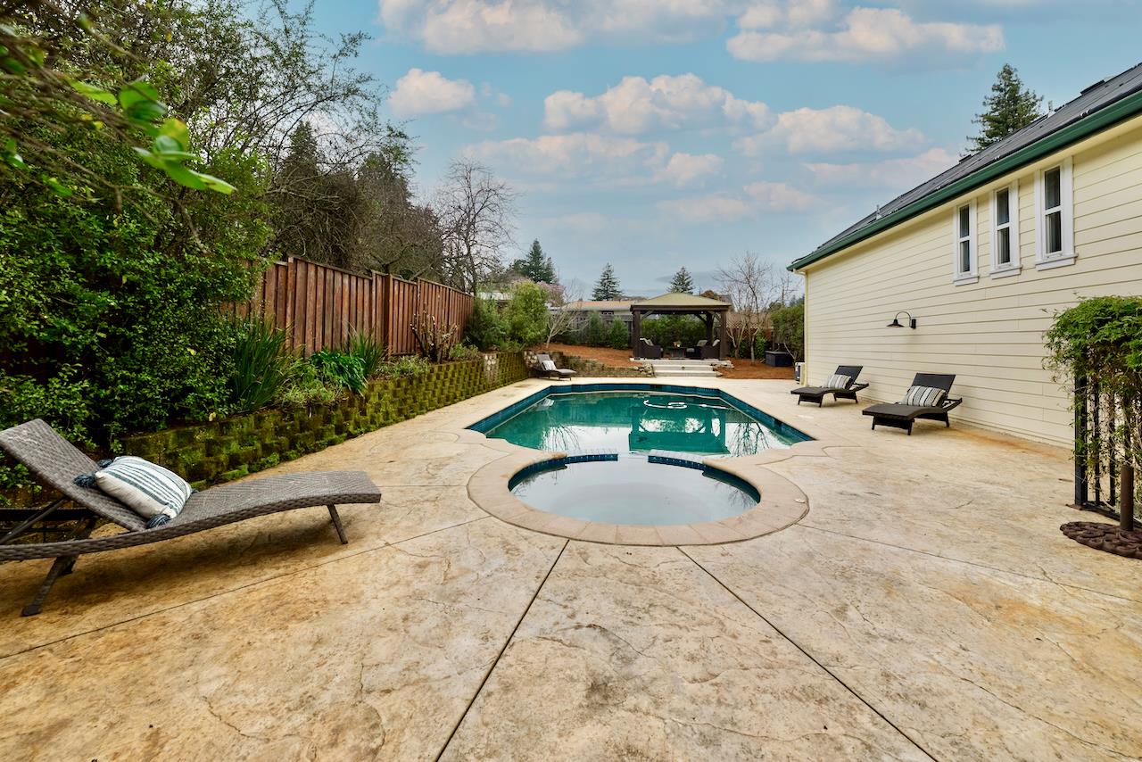 Detail Gallery Image 6 of 185 For 6329 Cooper St, Felton,  CA 95018 - 6 Beds | 3/1 Baths