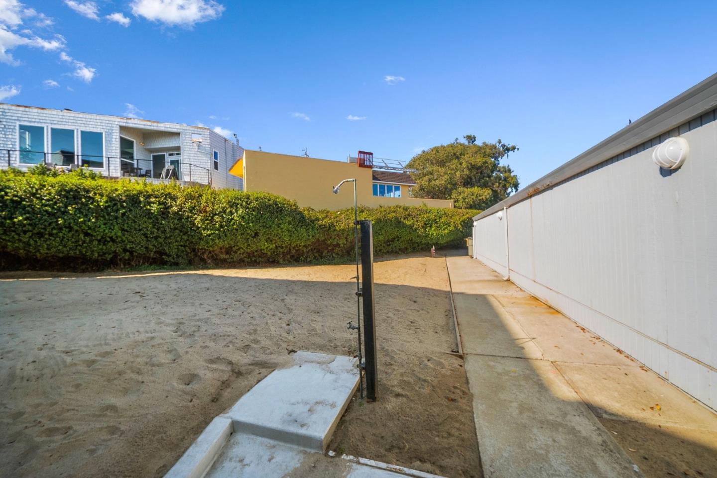 Detail Gallery Image 35 of 37 For 22130 E Cliff Dr 2a,  Santa Cruz,  CA 95062 - 2 Beds | 2 Baths