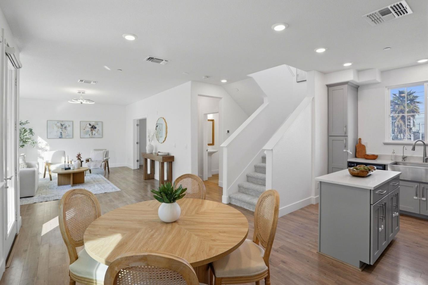 Photo #2: ML82032352 Listing: Photo #2