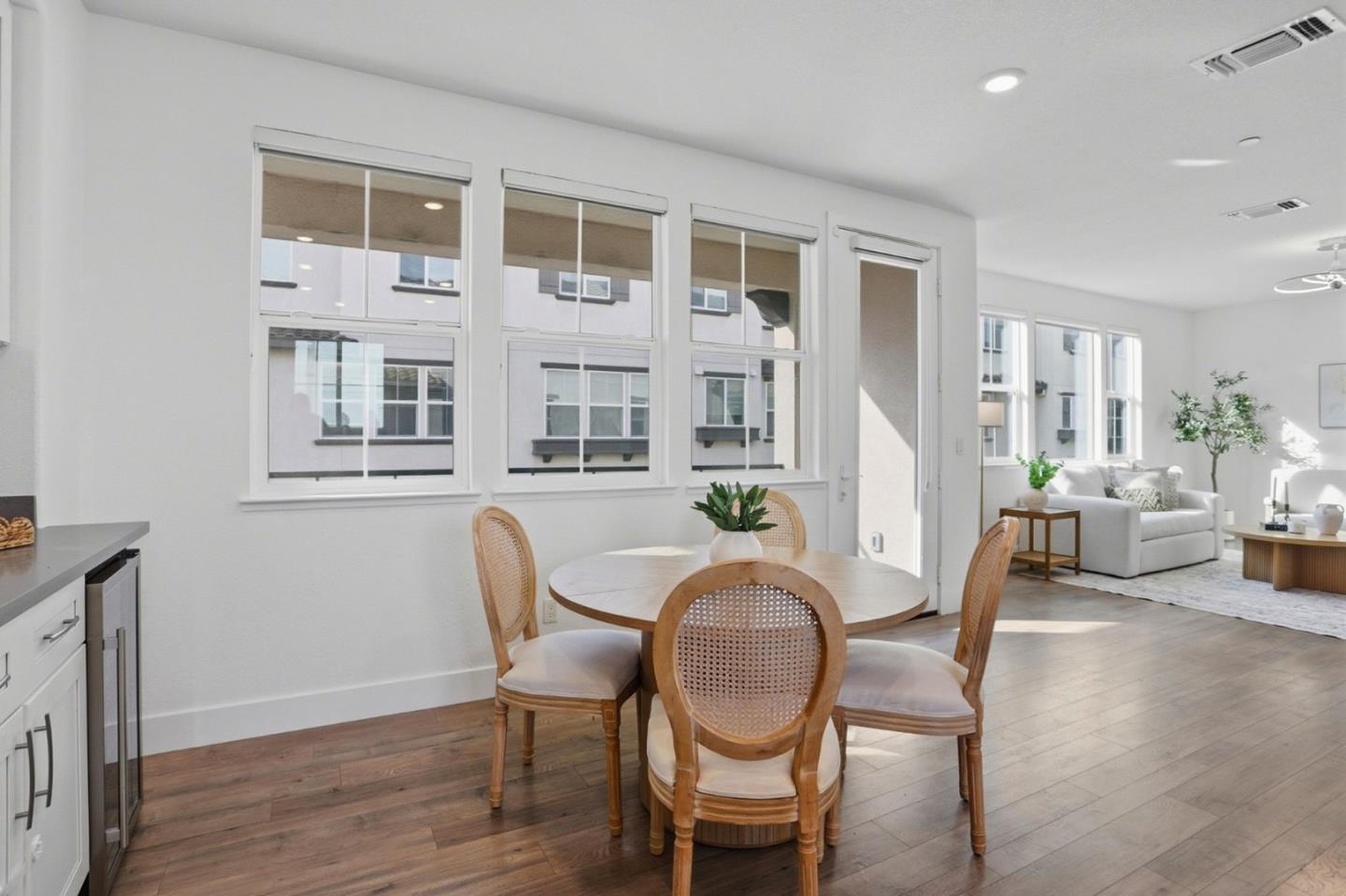 Photo #4: ML82032352 Listing: Photo #4