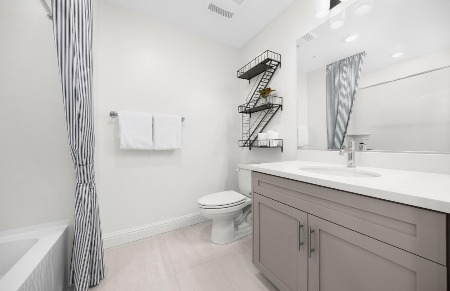 Detail Gallery Image 13 of 19 For 10730 Elm Cir #86-17 PLAN 2,  Saratoga,  CA 95070 - 3 Beds | 3 Baths