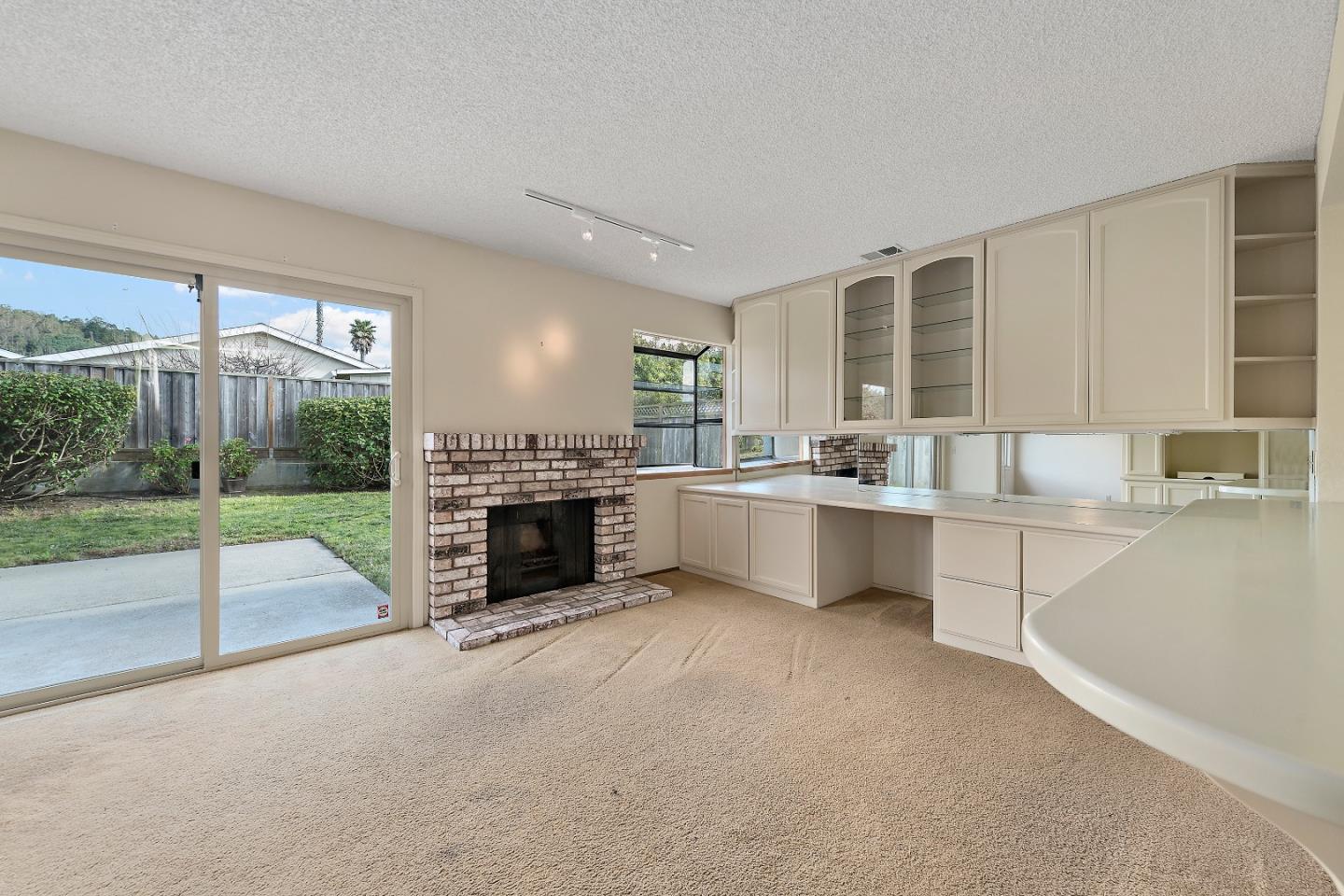 Detail Gallery Image 11 of 32 For 1519 Hawser Ln, Half Moon Bay,  CA 94019 - 4 Beds | 2 Baths