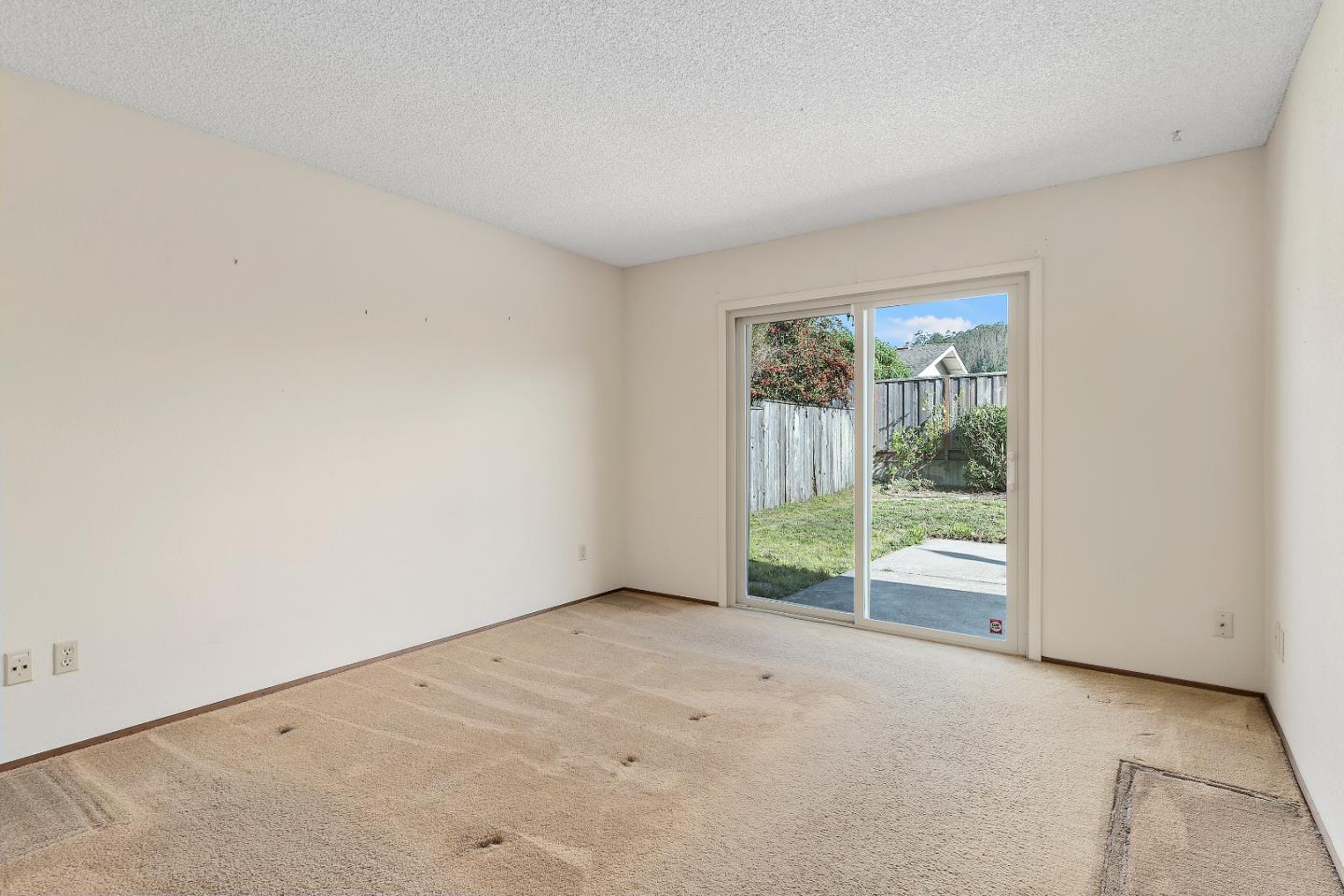 Detail Gallery Image 12 of 32 For 1519 Hawser Ln, Half Moon Bay,  CA 94019 - 4 Beds | 2 Baths