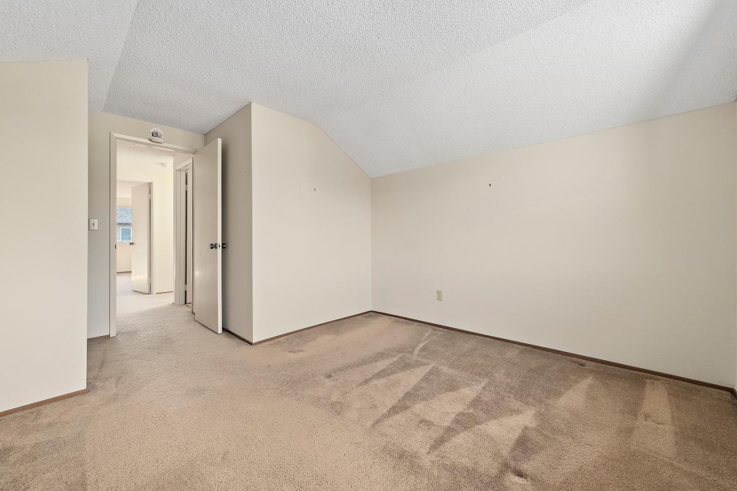 Detail Gallery Image 20 of 32 For 1519 Hawser Ln, Half Moon Bay,  CA 94019 - 4 Beds | 2 Baths