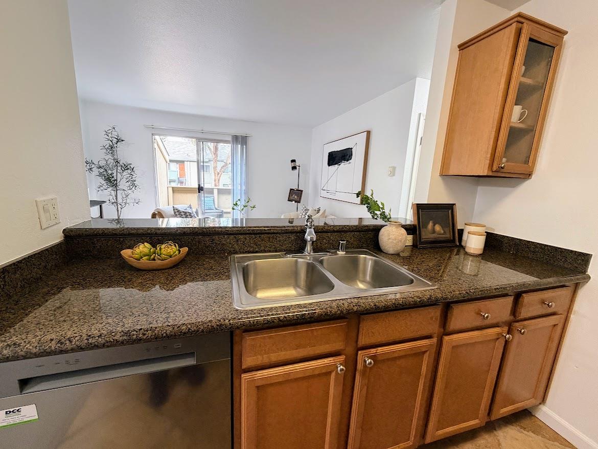 Detail Gallery Image 2 of 24 For 3230 Red Cedar Ter, Fremont,  CA 94536 - 2 Beds | 1 Baths