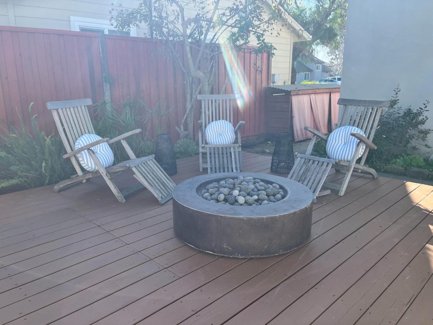 Detail Gallery Image 14 of 55 For 980 30th Ave, Santa Cruz,  CA 95062 - 4 Beds | 2 Baths