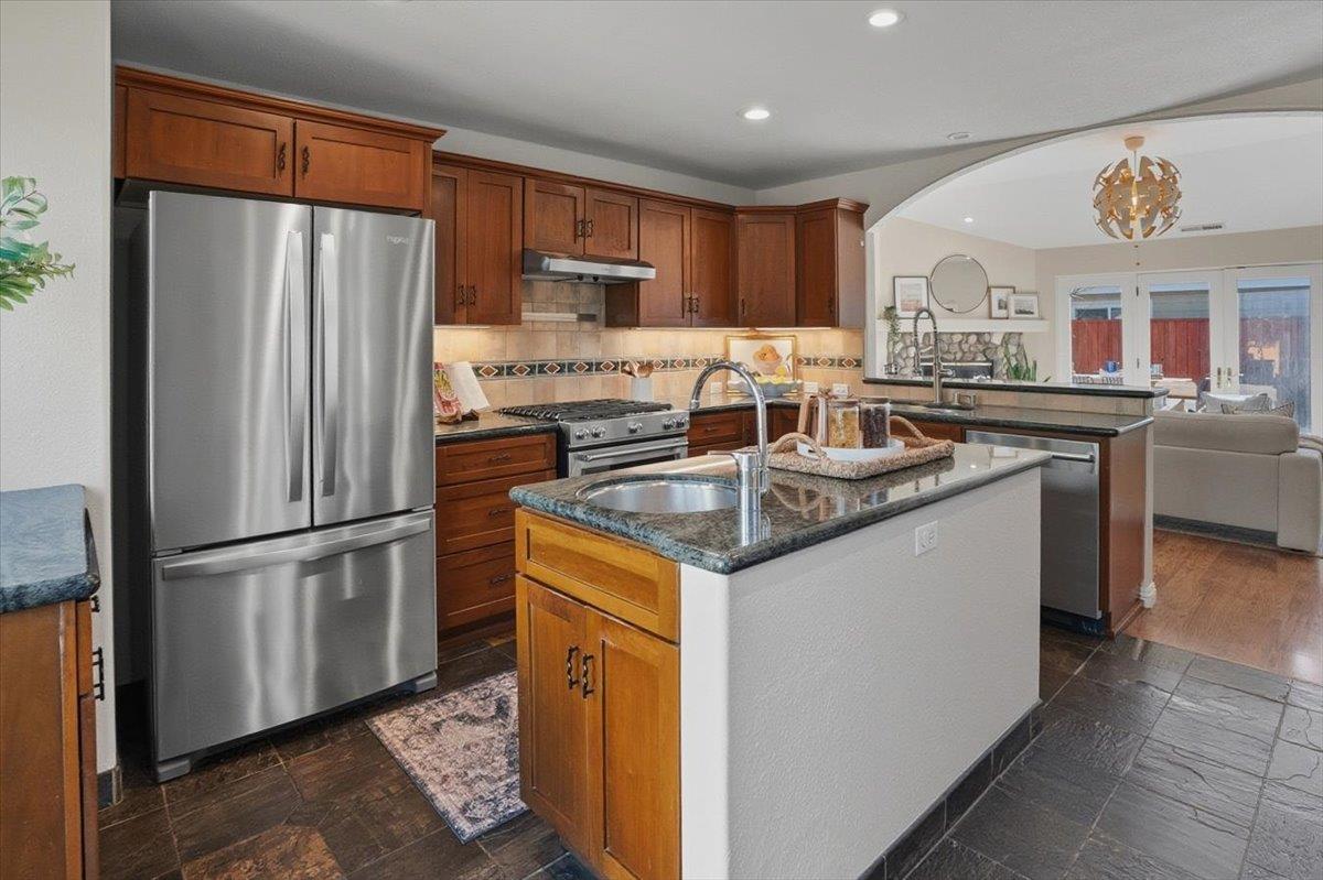 Detail Gallery Image 22 of 55 For 980 30th Ave, Santa Cruz,  CA 95062 - 4 Beds | 2 Baths