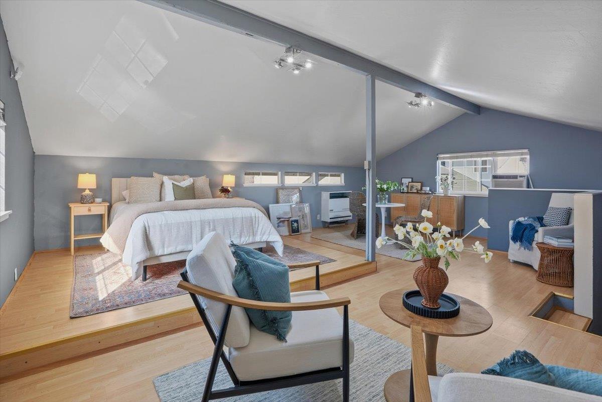 Detail Gallery Image 44 of 55 For 980 30th Ave, Santa Cruz,  CA 95062 - 4 Beds | 2 Baths