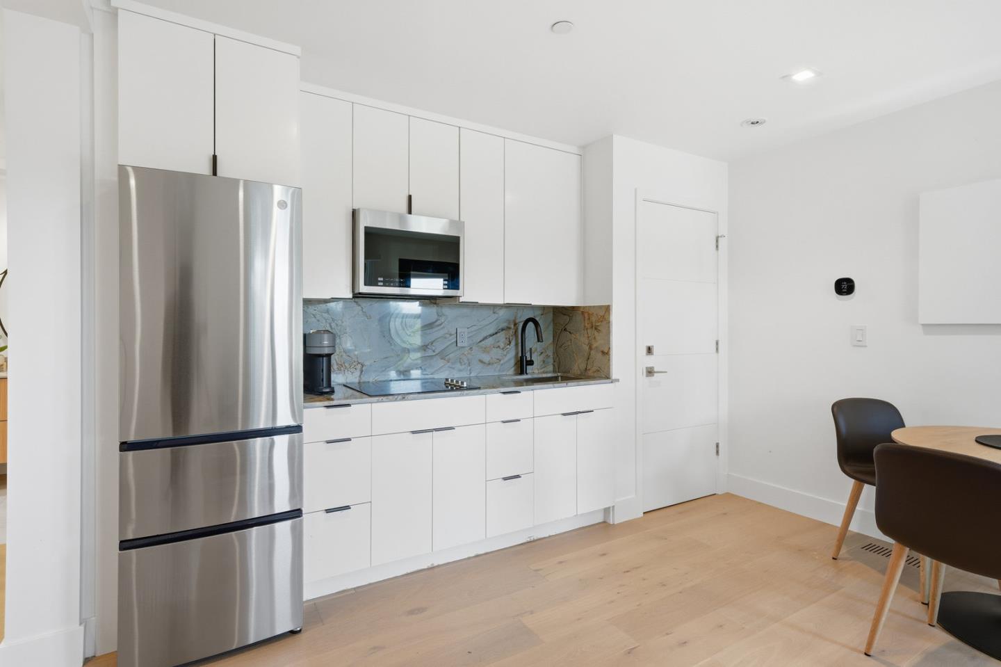 Detail Gallery Image 2 of 7 For 95 Lerida Ct #B,  Portola Valley,  CA 94028 - 1 Beds | 1 Baths