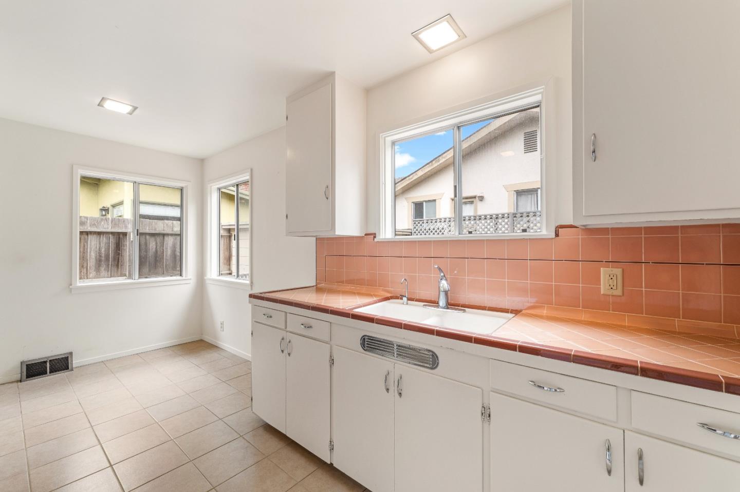 Detail Gallery Image 8 of 21 For 0 Se Corner of 2nd & Guadalupe, Carmel,  CA 93921 - 3 Beds | 2 Baths