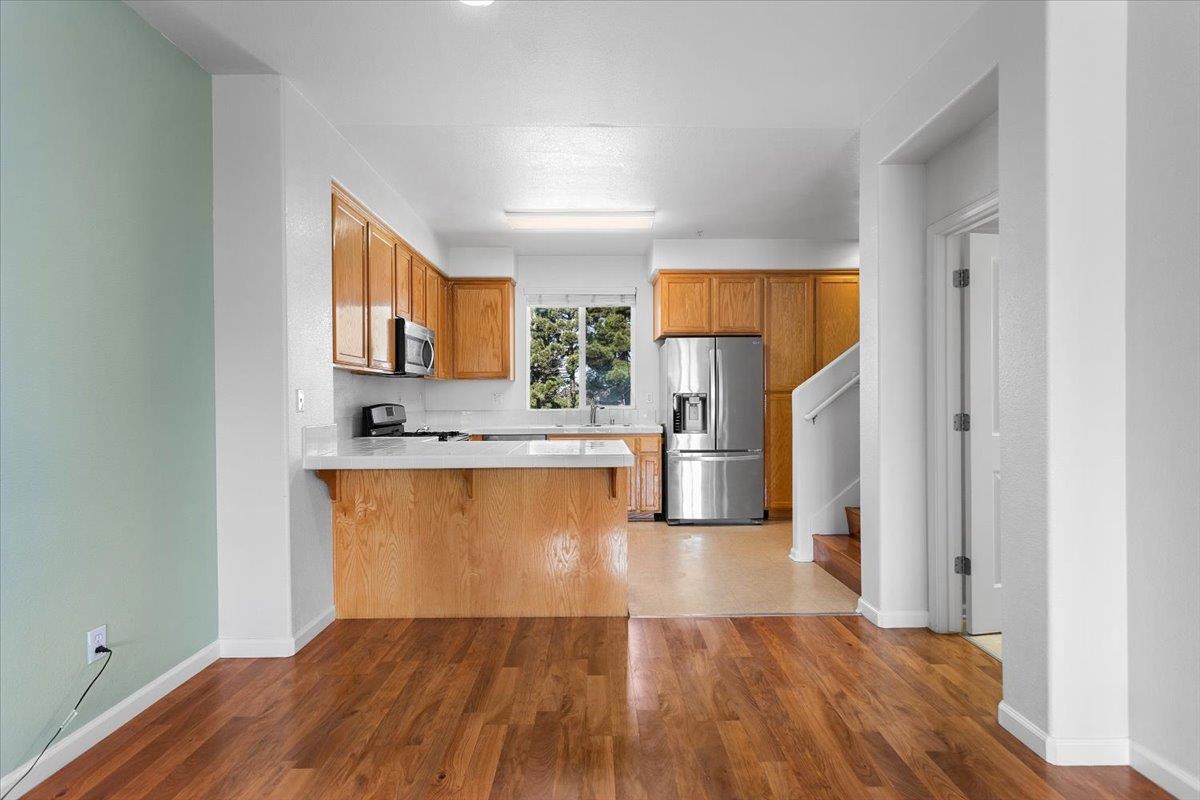 Detail Gallery Image 11 of 24 For 421 Metro Walk Way, Richmond,  CA 94801 - 3 Beds | 3/1 Baths