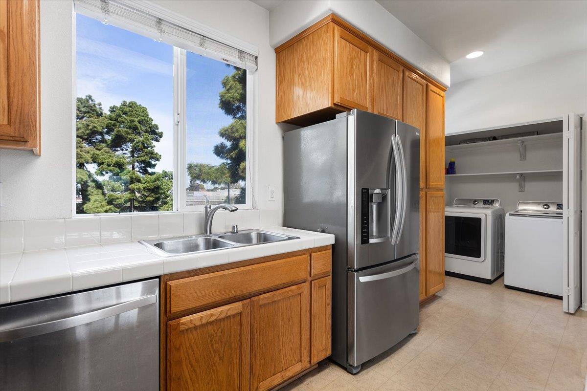 Detail Gallery Image 14 of 24 For 421 Metro Walk Way, Richmond,  CA 94801 - 3 Beds | 3/1 Baths