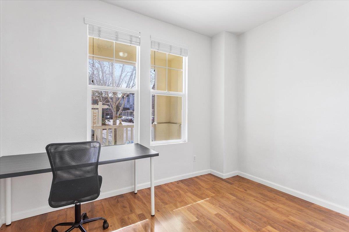 Detail Gallery Image 5 of 24 For 421 Metro Walk Way, Richmond,  CA 94801 - 3 Beds | 3/1 Baths