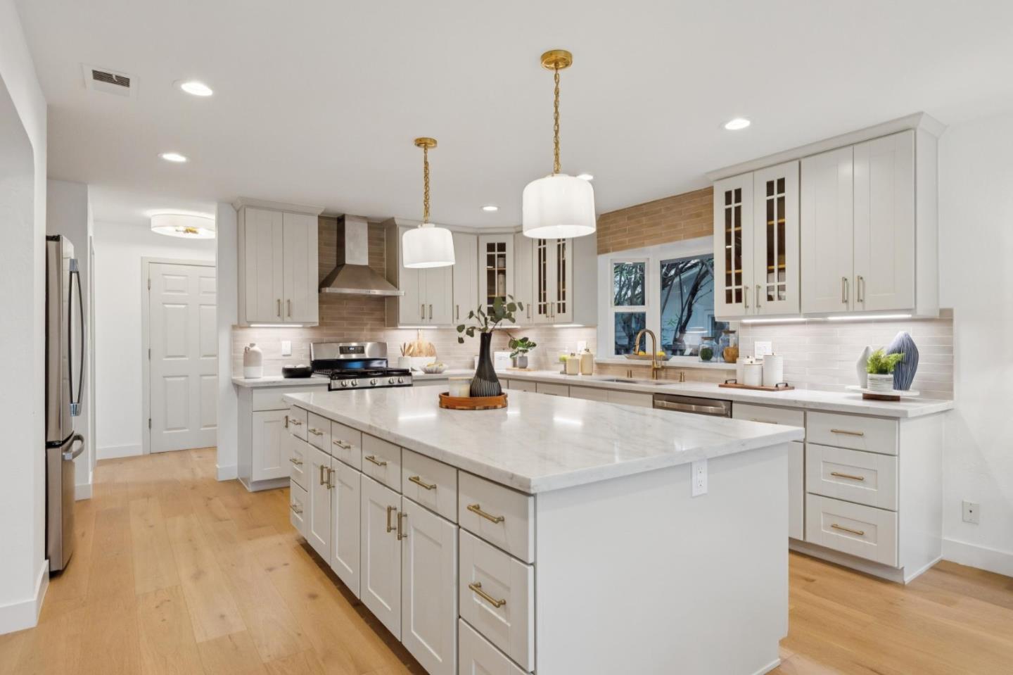 Detail Gallery Image 10 of 29 For 18336 Swarthmore Dr, Saratoga,  CA 95070 - 4 Beds | 3 Baths