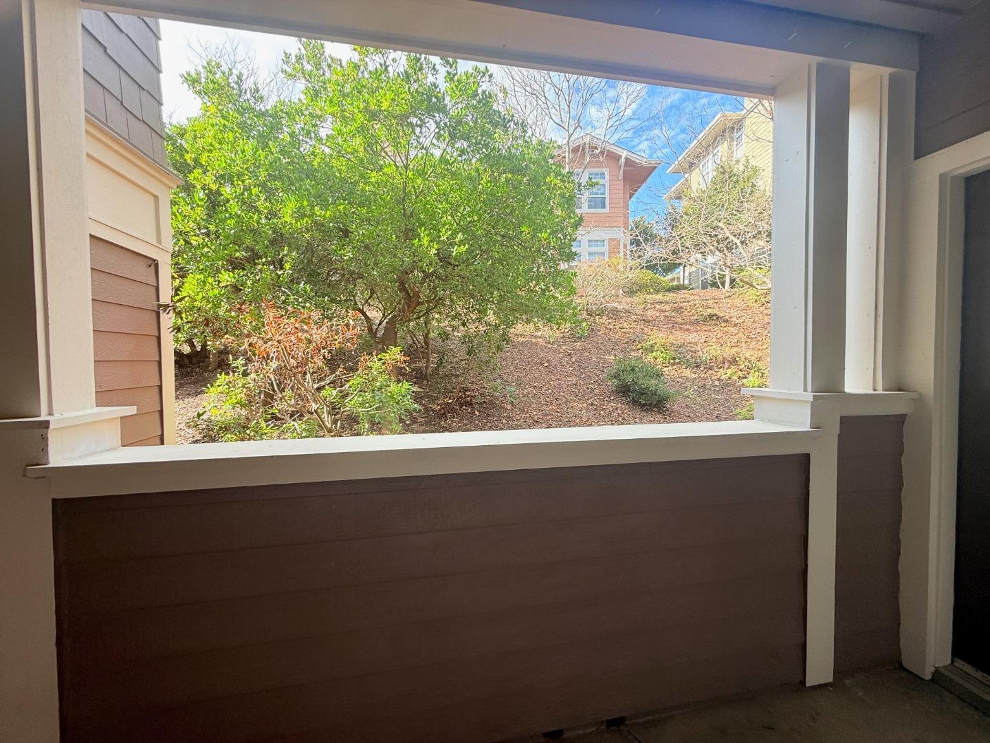 Detail Gallery Image 17 of 27 For 313 Crescent Ct, Brisbane,  CA 94005 - 2 Beds | 2 Baths