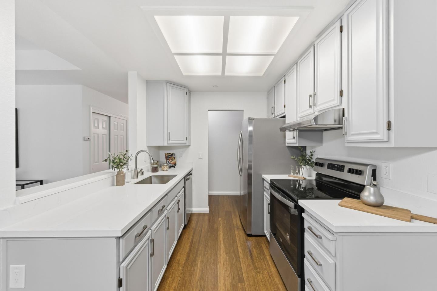 Detail Gallery Image 12 of 35 For 112 Madison Ave #109,  San Mateo,  CA 94402 - 2 Beds | 2 Baths