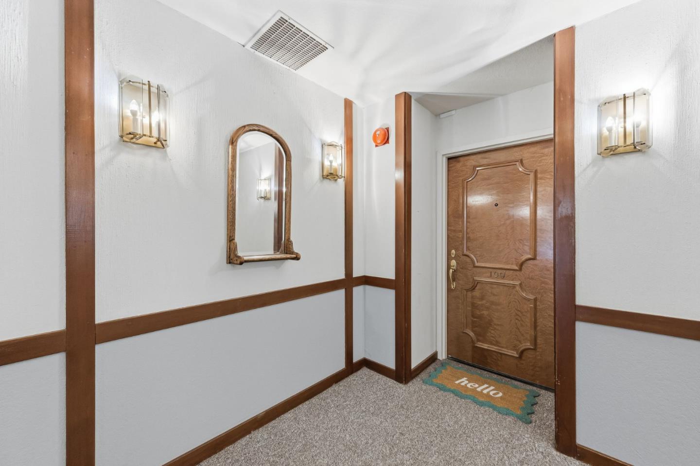 Detail Gallery Image 3 of 35 For 112 Madison Ave #109,  San Mateo,  CA 94402 - 2 Beds | 2 Baths