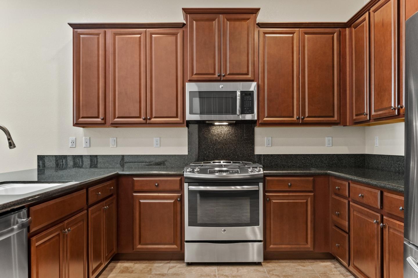 Detail Gallery Image 9 of 33 For 13102 Chamberlain Ave, Marina,  CA 93933 - 3 Beds | 2 Baths