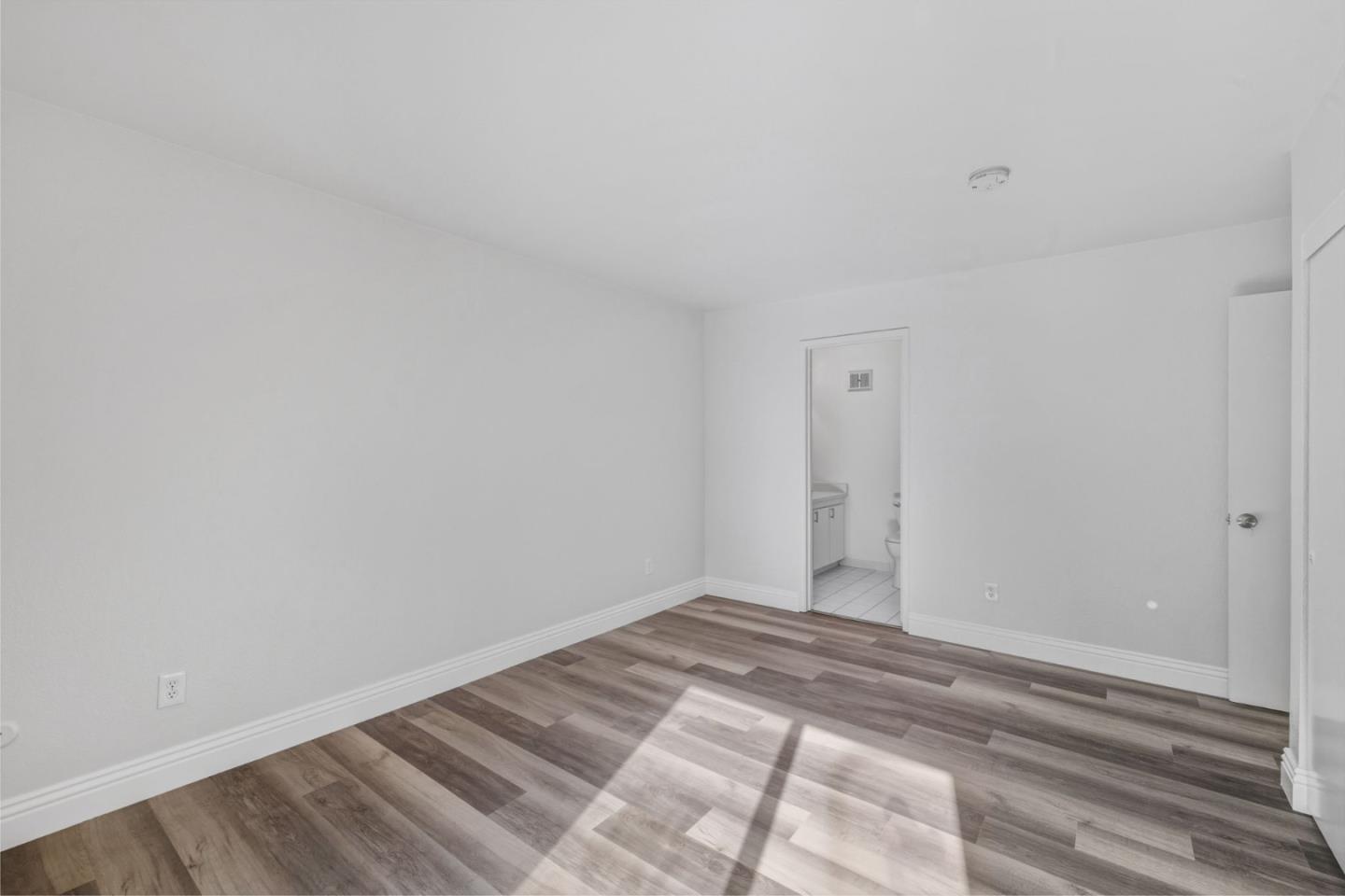 Photo #23: ML82032372 Listing: Photo #23