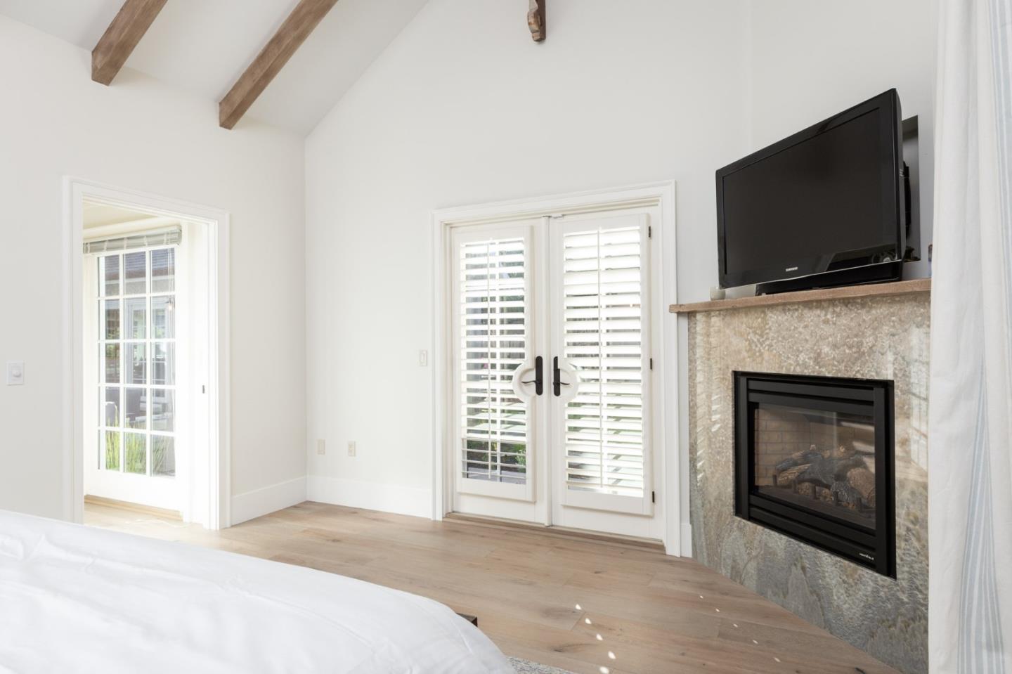 Detail Gallery Image 12 of 21 For 26334 River Park Pl, Carmel,  CA 93923 - 3 Beds | 3 Baths