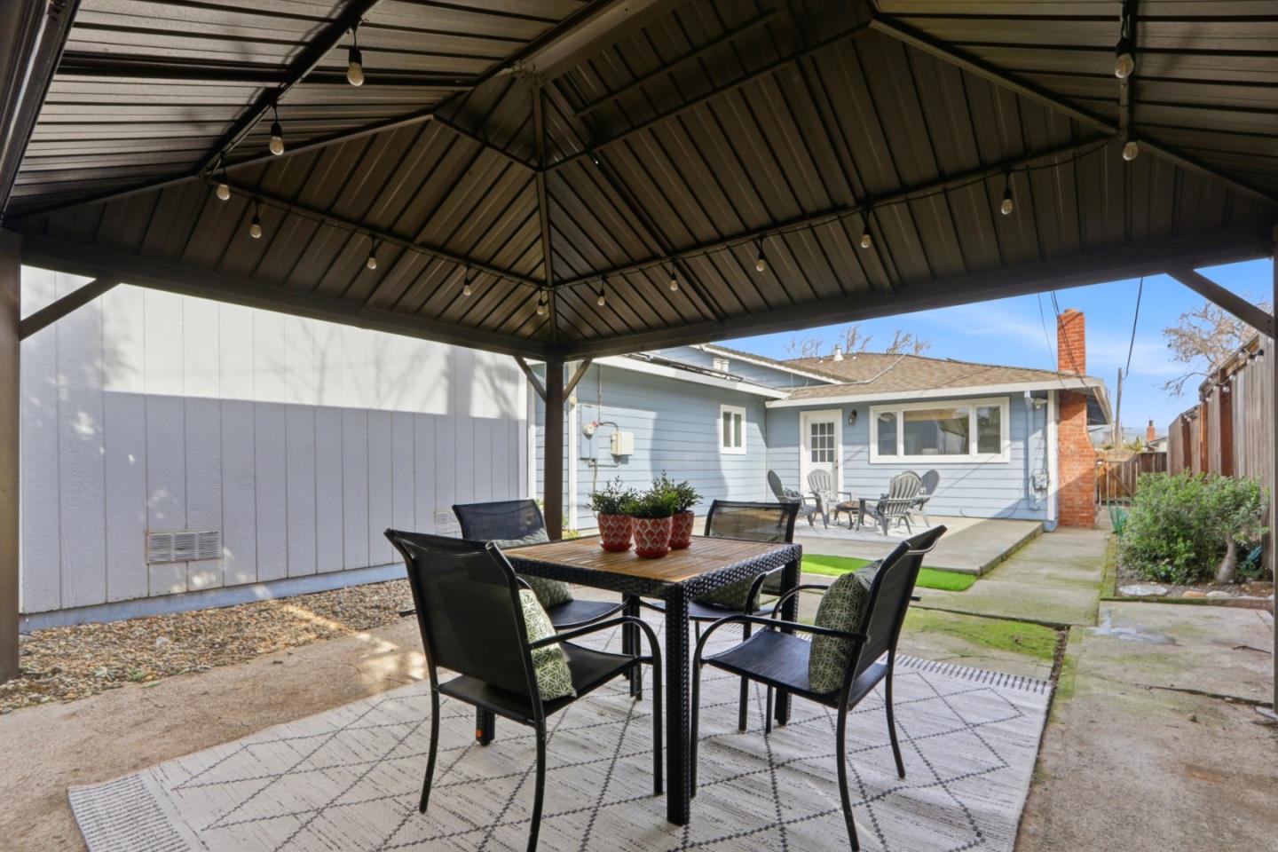 Detail Gallery Image 35 of 43 For 215 Silvera St, Milpitas,  CA 95035 - 3 Beds | 2 Baths