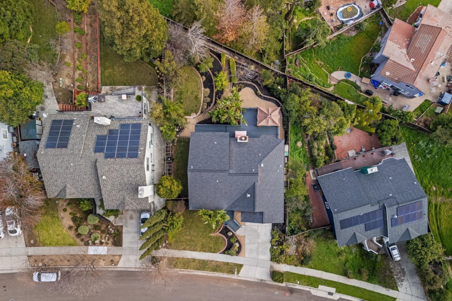 Detail Gallery Image 10 of 42 For 156 Knightshaven Way, San Jose,  CA 95111 - 4 Beds | 3 Baths