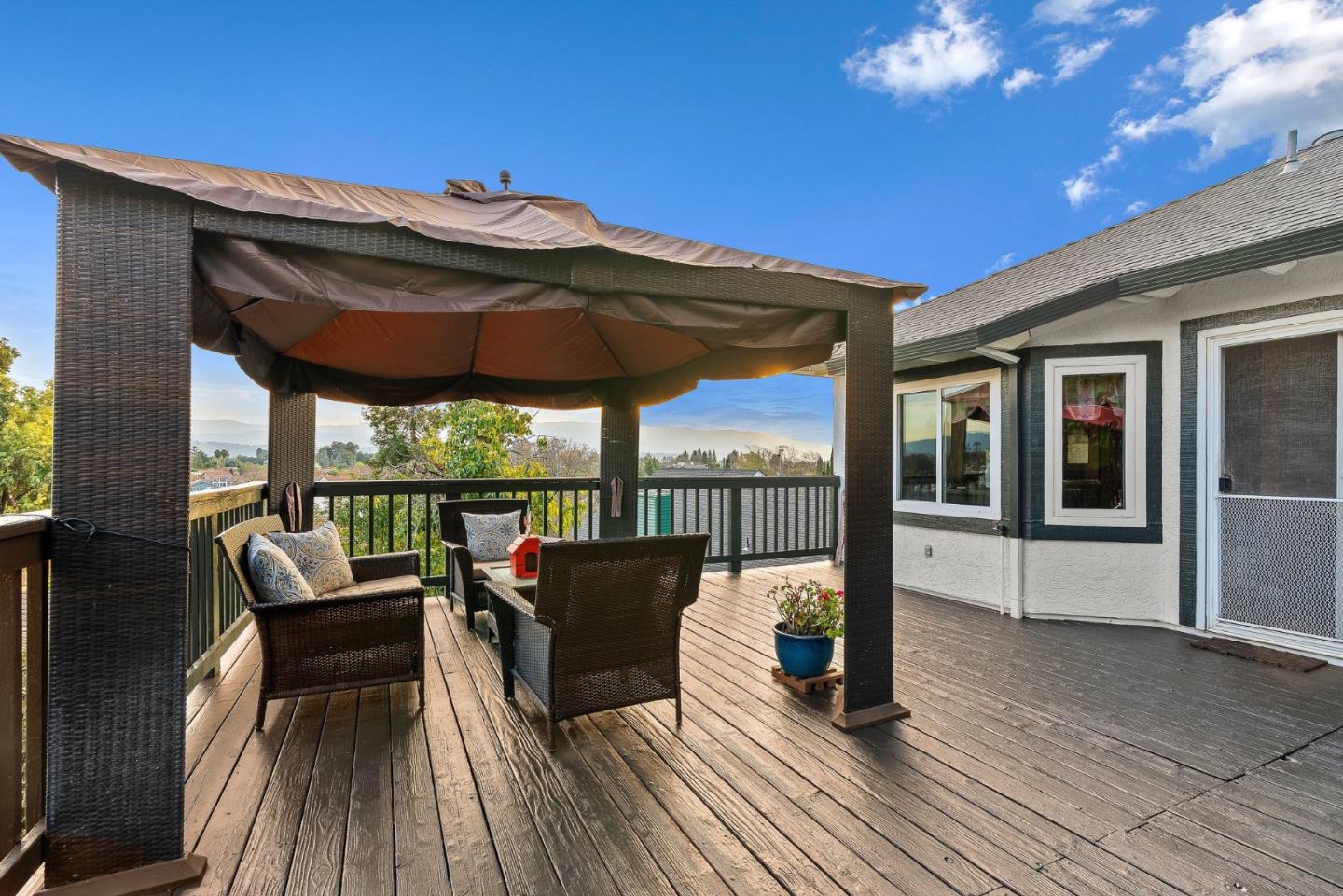 Detail Gallery Image 20 of 42 For 156 Knightshaven Way, San Jose,  CA 95111 - 4 Beds | 3 Baths