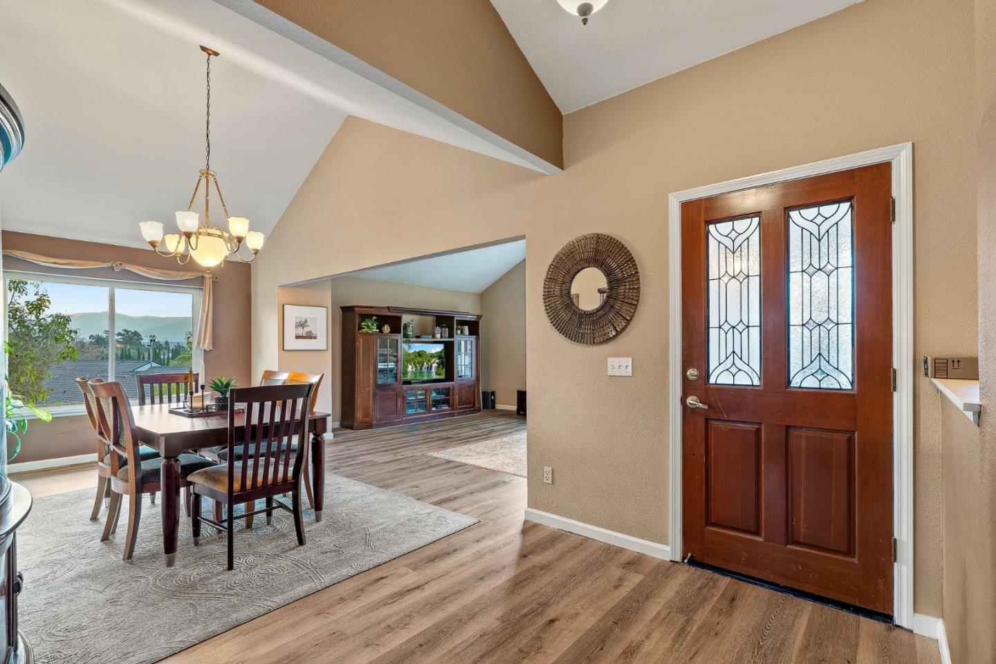 Detail Gallery Image 22 of 42 For 156 Knightshaven Way, San Jose,  CA 95111 - 4 Beds | 3 Baths