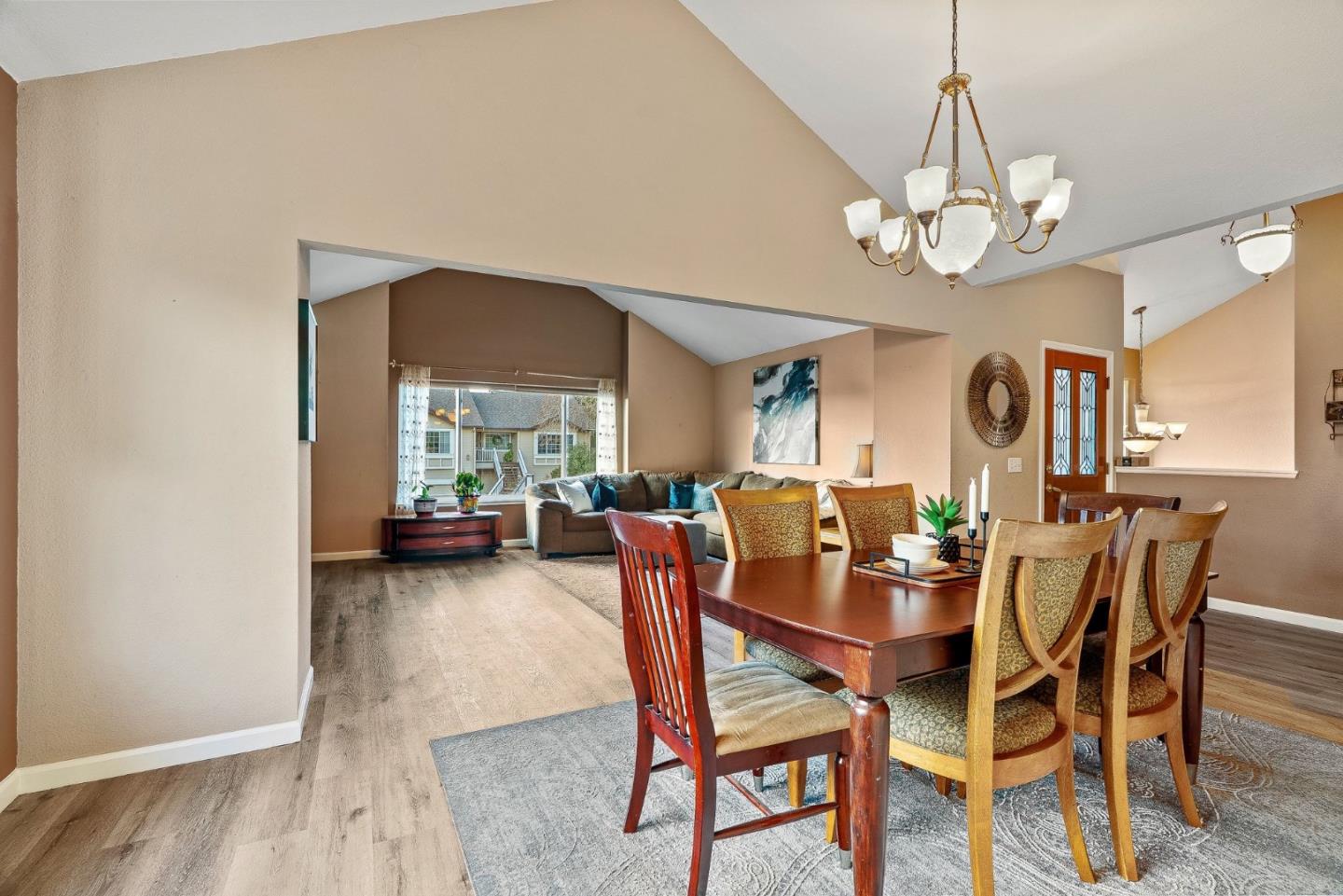 Detail Gallery Image 25 of 42 For 156 Knightshaven Way, San Jose,  CA 95111 - 4 Beds | 3 Baths