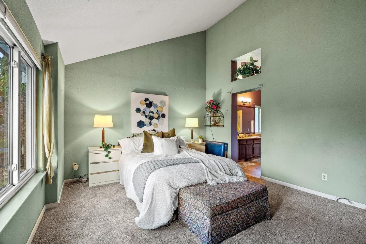 Detail Gallery Image 33 of 42 For 156 Knightshaven Way, San Jose,  CA 95111 - 4 Beds | 3 Baths