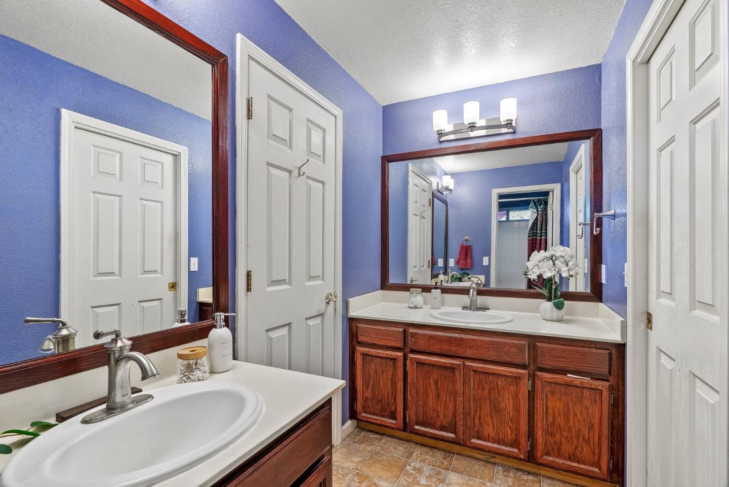 Detail Gallery Image 38 of 42 For 156 Knightshaven Way, San Jose,  CA 95111 - 4 Beds | 3 Baths