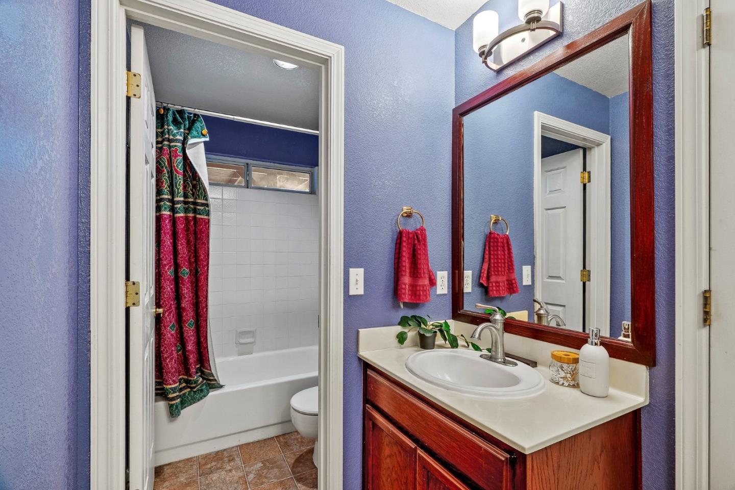 Detail Gallery Image 39 of 42 For 156 Knightshaven Way, San Jose,  CA 95111 - 4 Beds | 3 Baths