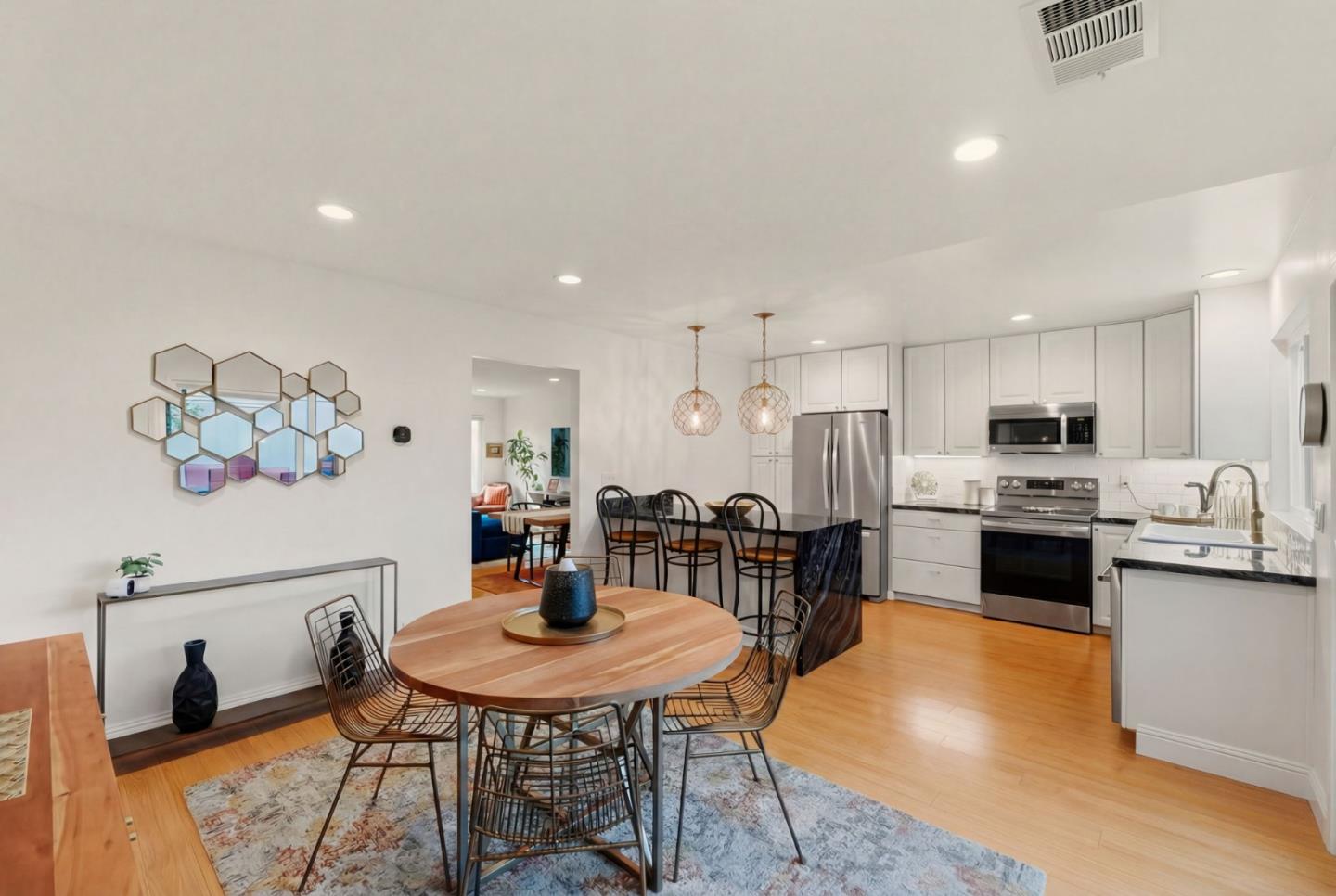 Photo #25: ML82032378 Listing: Photo #25