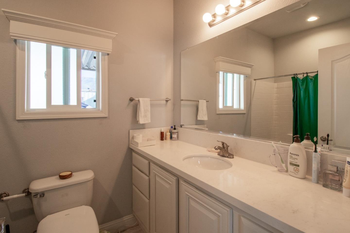 Detail Gallery Image 11 of 21 For 60 Wilson Way #55,  Milpitas,  CA 95035 - 3 Beds | 2 Baths