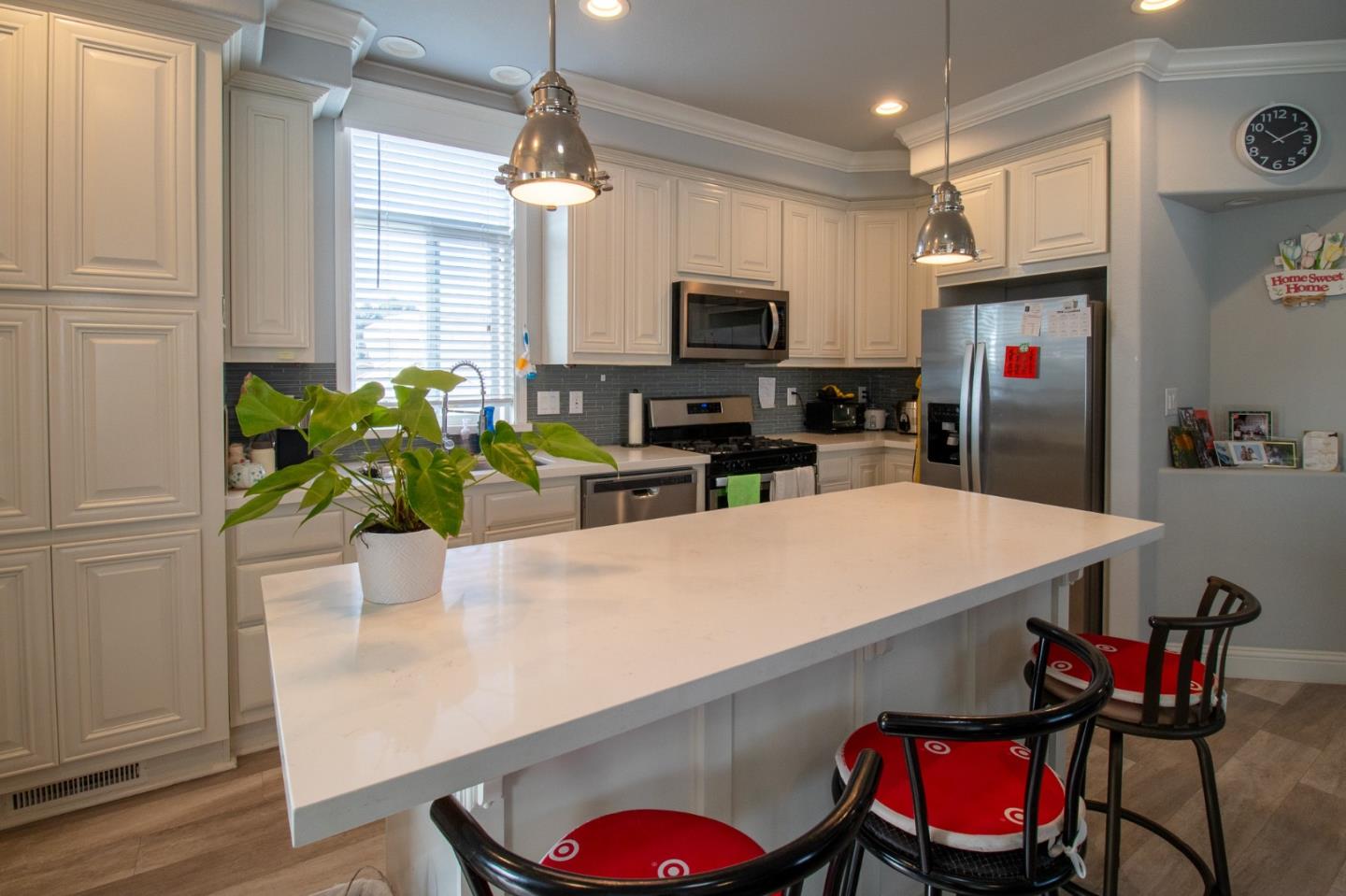 Detail Gallery Image 2 of 21 For 60 Wilson Way #55,  Milpitas,  CA 95035 - 3 Beds | 2 Baths