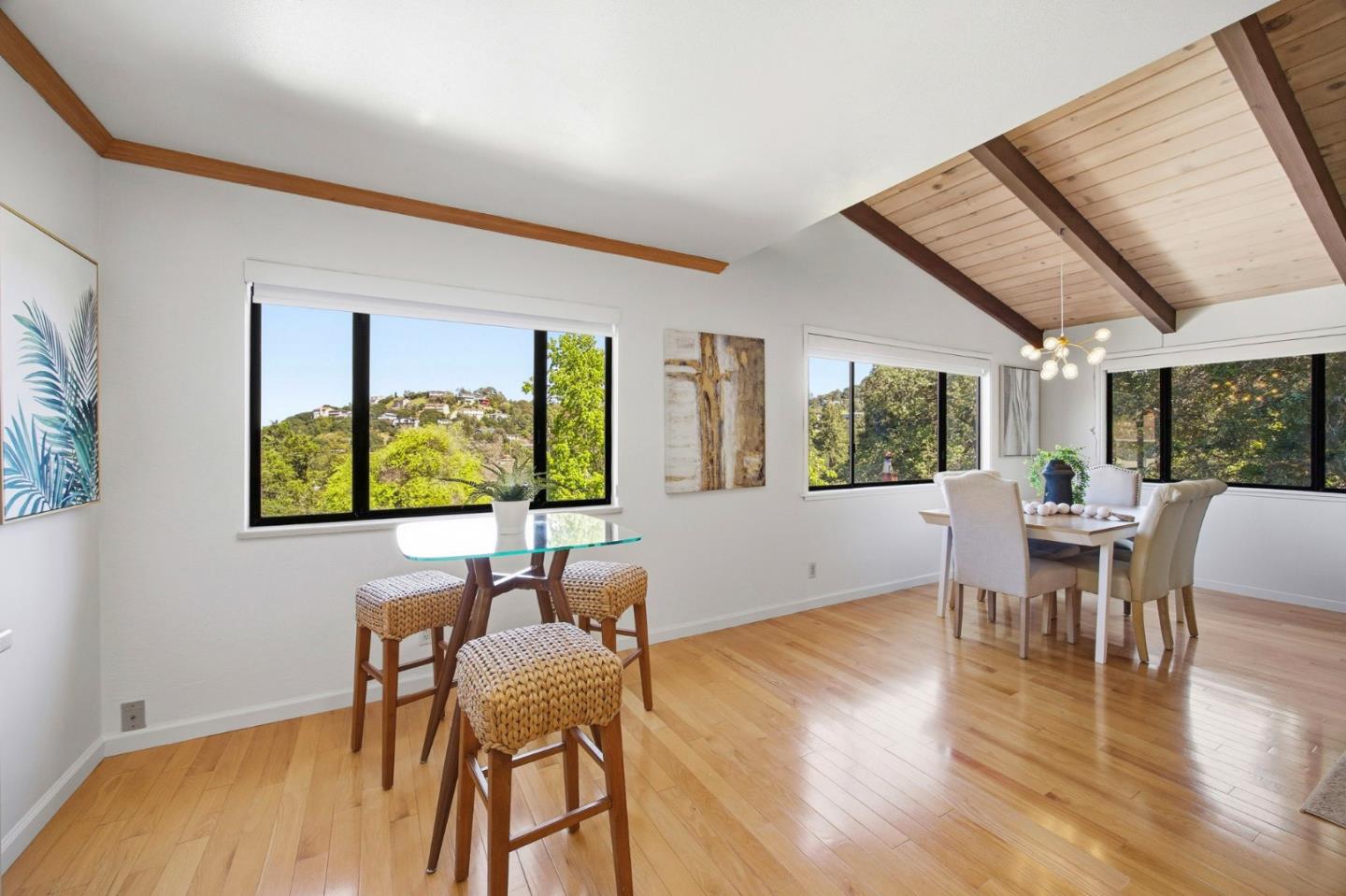 Detail Gallery Image 11 of 36 For 135 Dolton Ave, San Carlos,  CA 94070 - 4 Beds | 4 Baths