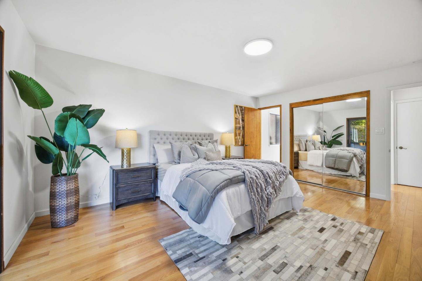 Detail Gallery Image 14 of 36 For 135 Dolton Ave, San Carlos,  CA 94070 - 4 Beds | 4 Baths