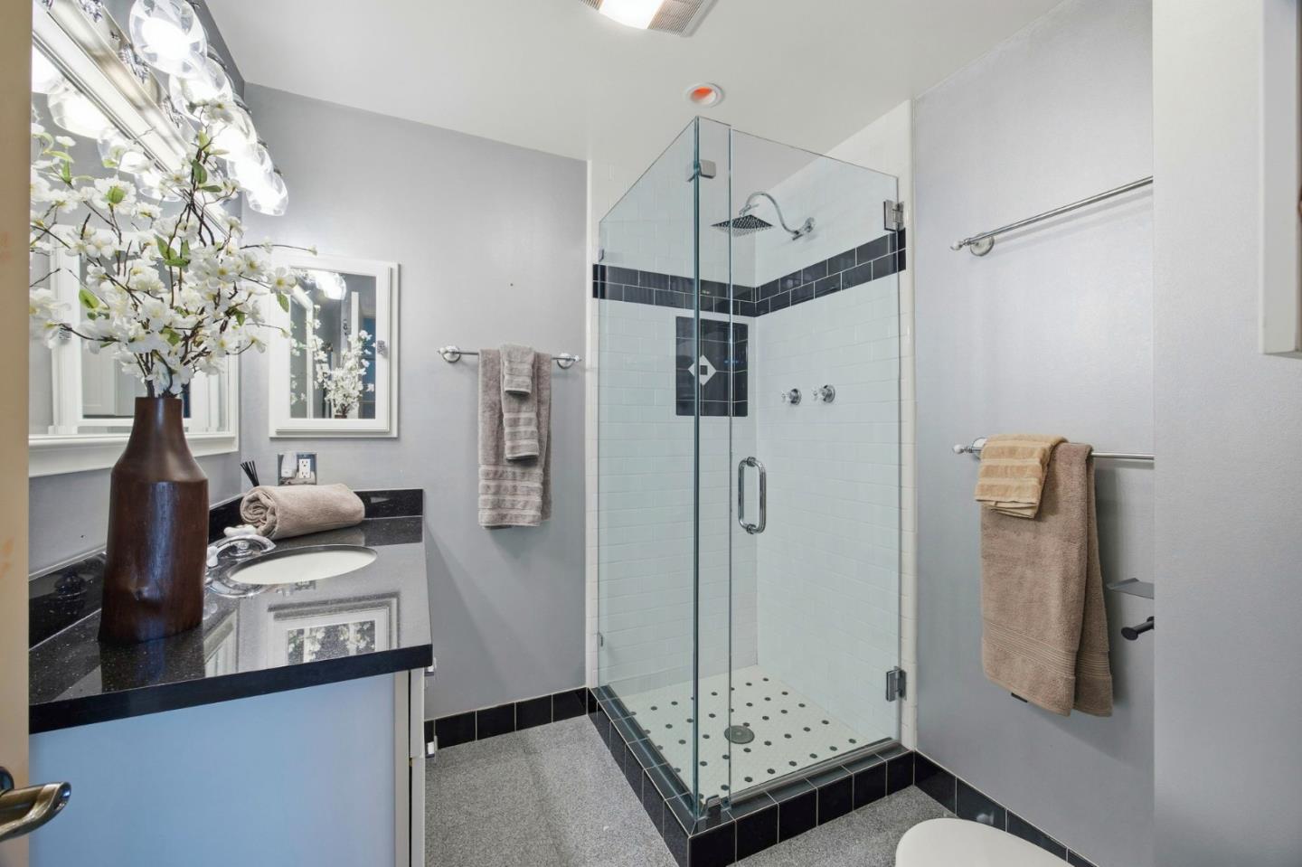 Detail Gallery Image 24 of 36 For 135 Dolton Ave, San Carlos,  CA 94070 - 4 Beds | 4 Baths