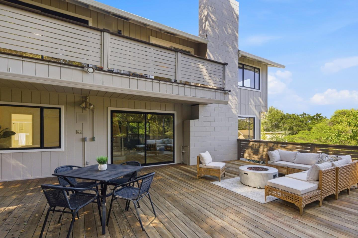 Detail Gallery Image 30 of 36 For 135 Dolton Ave, San Carlos,  CA 94070 - 4 Beds | 4 Baths