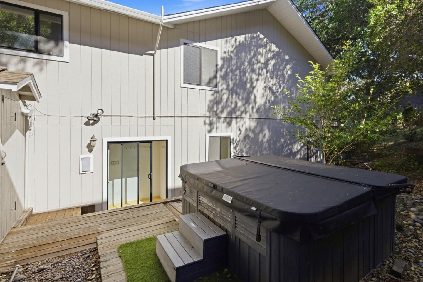 Detail Gallery Image 32 of 36 For 135 Dolton Ave, San Carlos,  CA 94070 - 4 Beds | 4 Baths