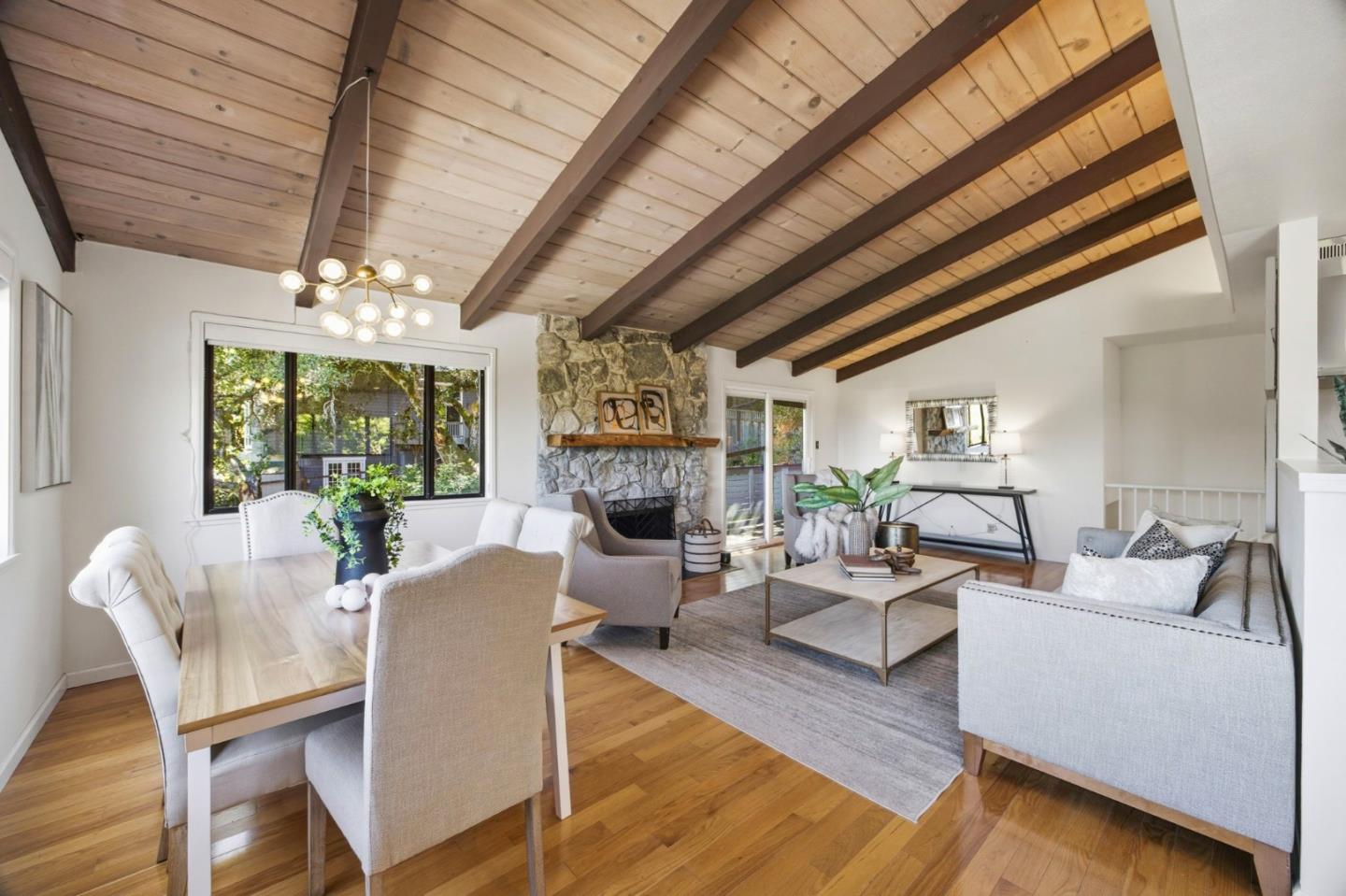 Detail Gallery Image 7 of 36 For 135 Dolton Ave, San Carlos,  CA 94070 - 4 Beds | 4 Baths